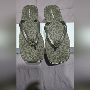 Antonio Melani Playa Flip Flops
